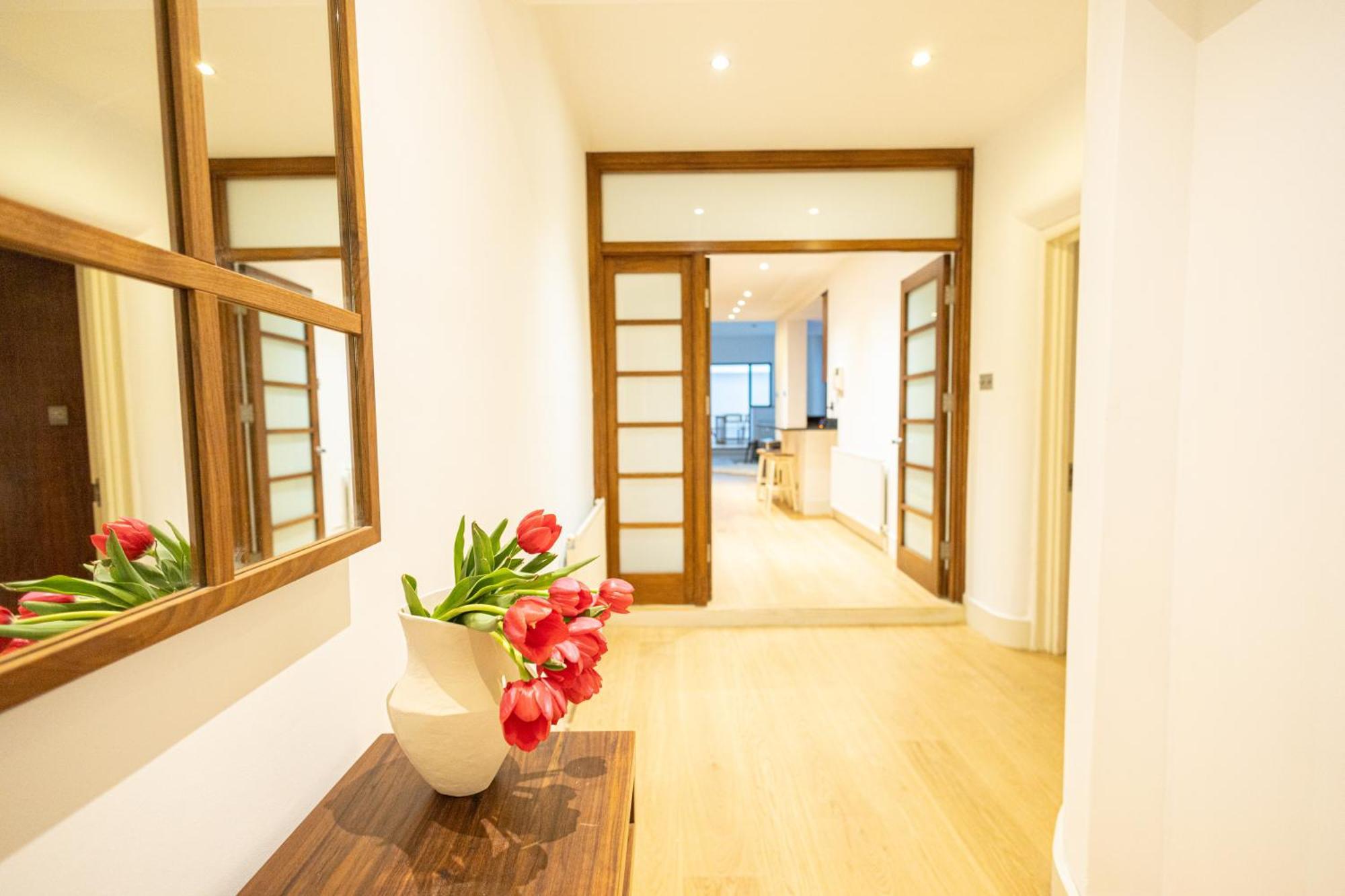 2Bedroom Gem In The Heart Of Kensington Londýn Exteriér fotografie