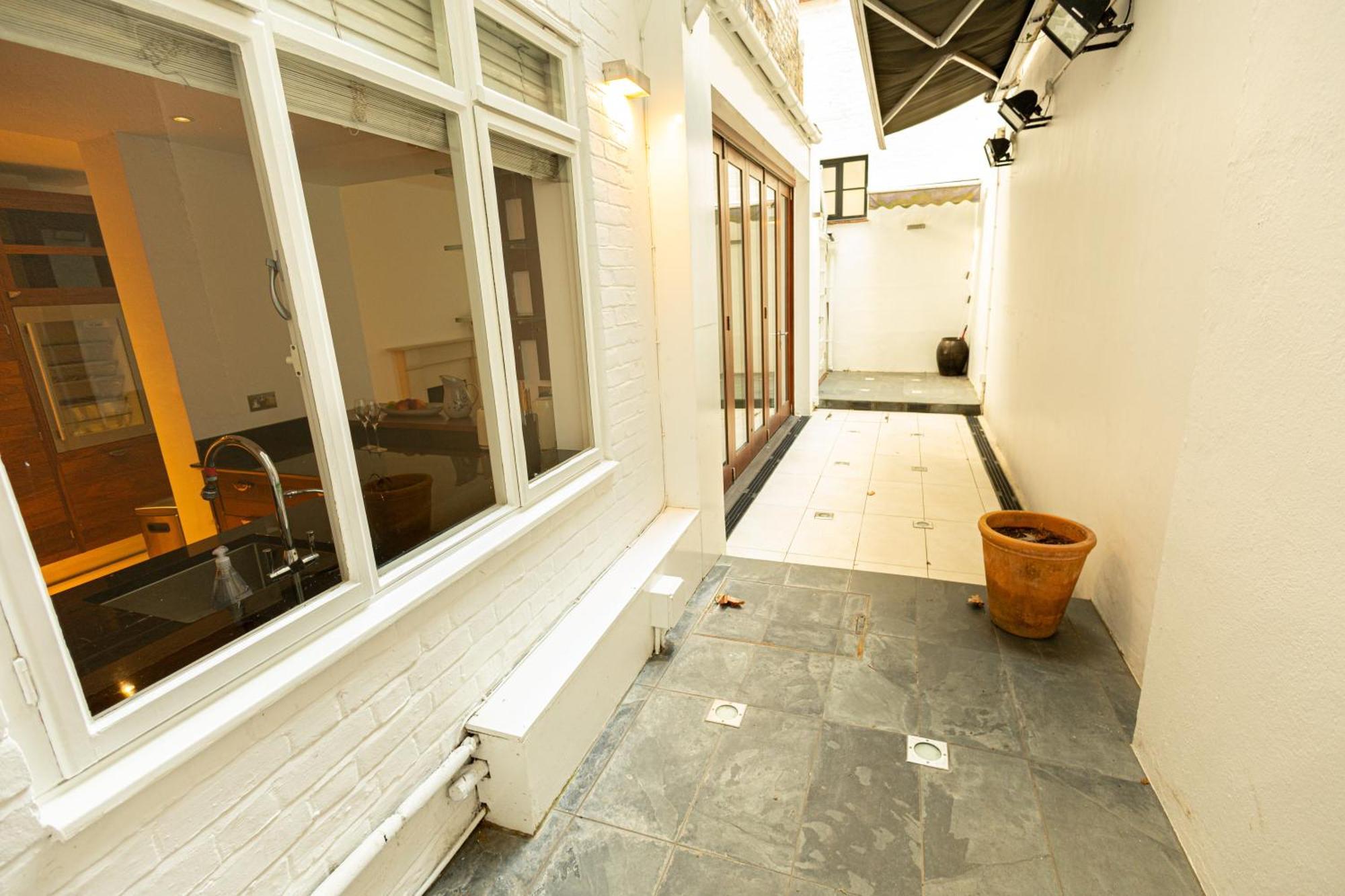 2Bedroom Gem In The Heart Of Kensington Londýn Exteriér fotografie