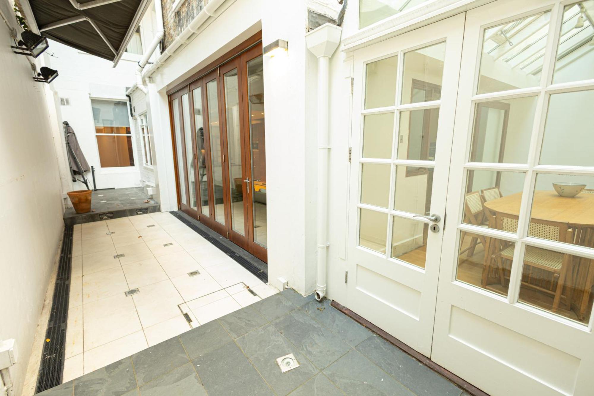 2Bedroom Gem In The Heart Of Kensington Londýn Exteriér fotografie